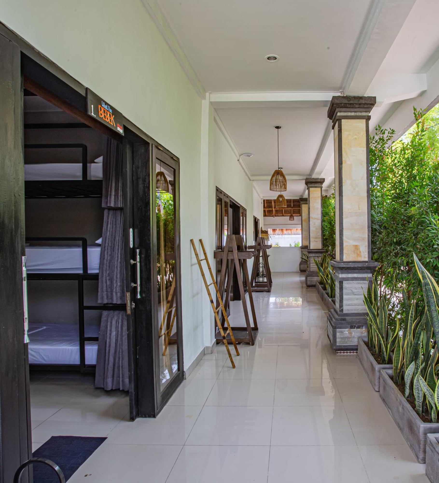 What The Duck Backpackers Canggu Eksteriør bilde