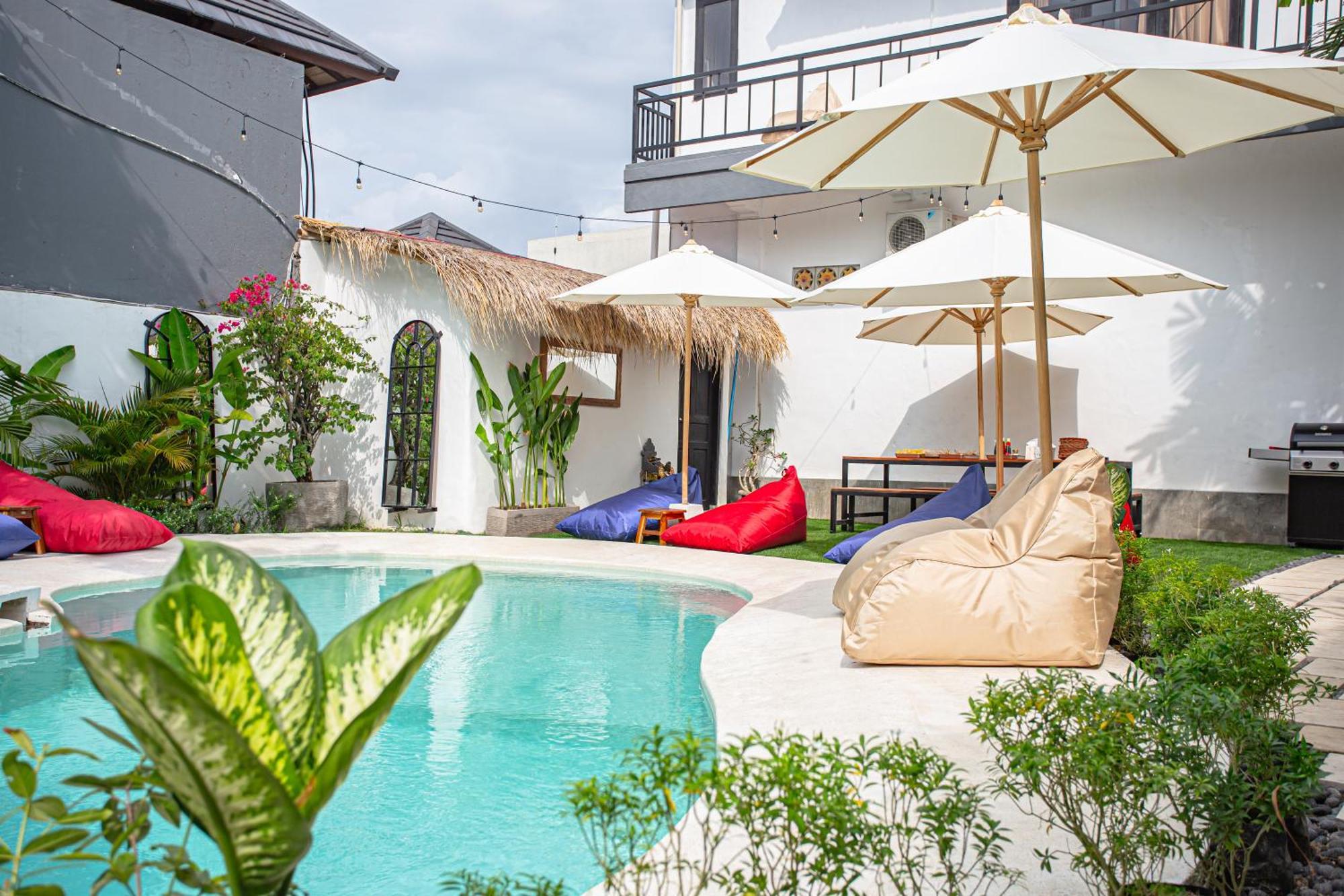 What The Duck Backpackers Canggu Eksteriør bilde
