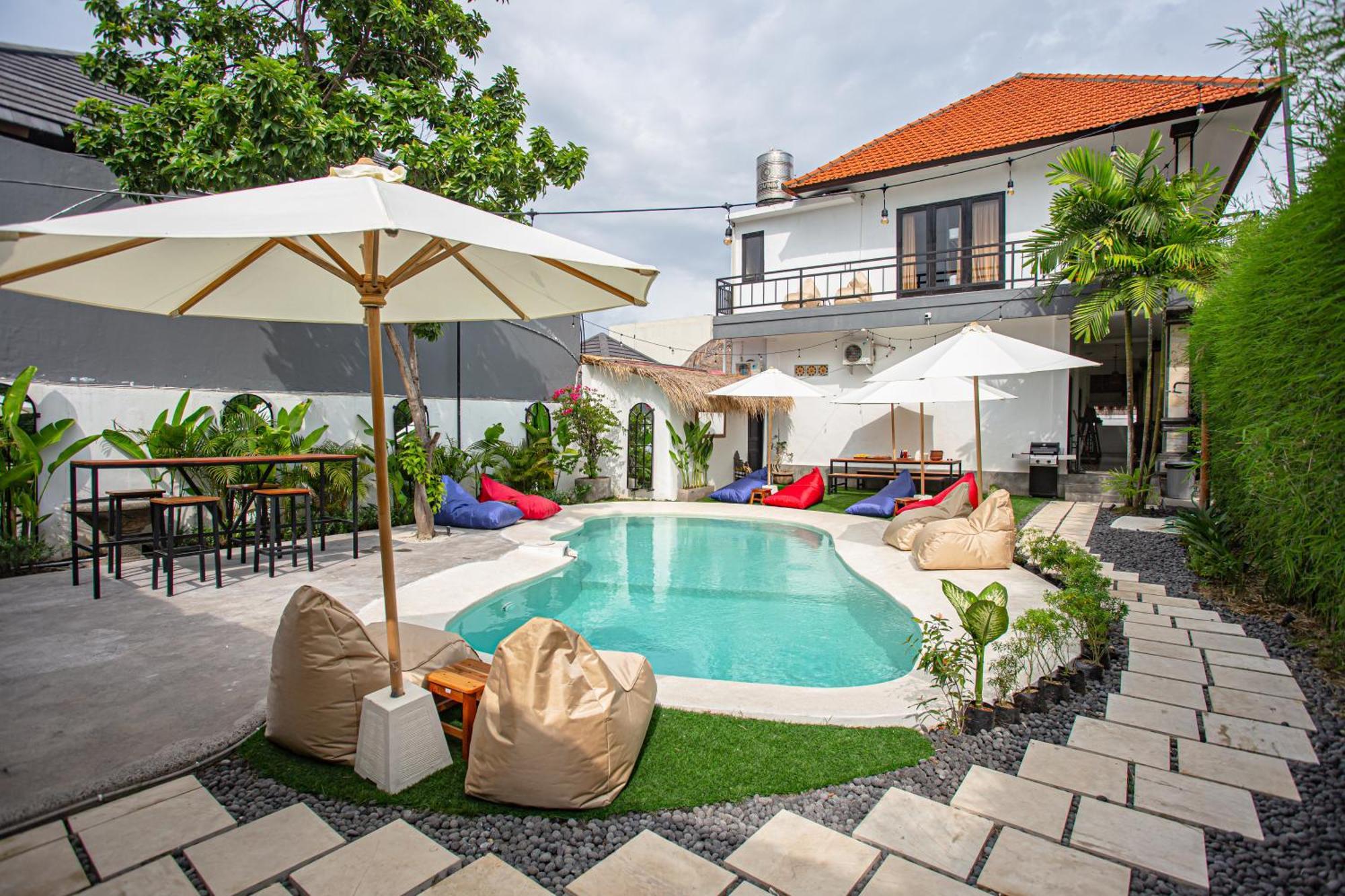 What The Duck Backpackers Canggu Eksteriør bilde