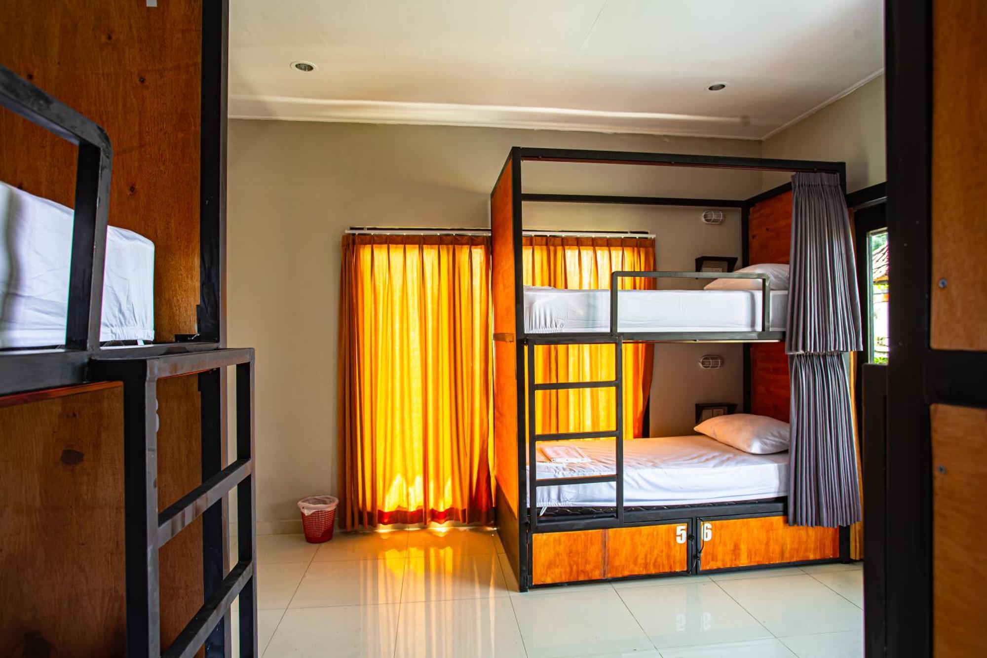 What The Duck Backpackers Canggu Eksteriør bilde