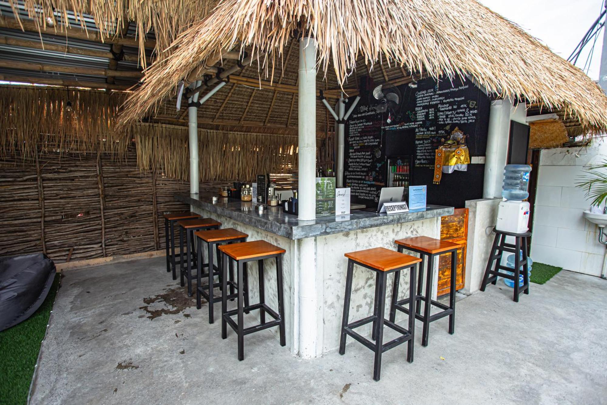 What The Duck Backpackers Canggu Eksteriør bilde