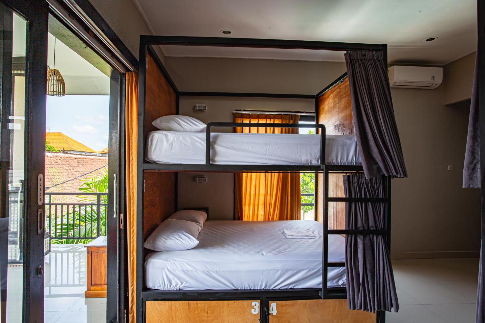 What The Duck Backpackers Canggu Eksteriør bilde