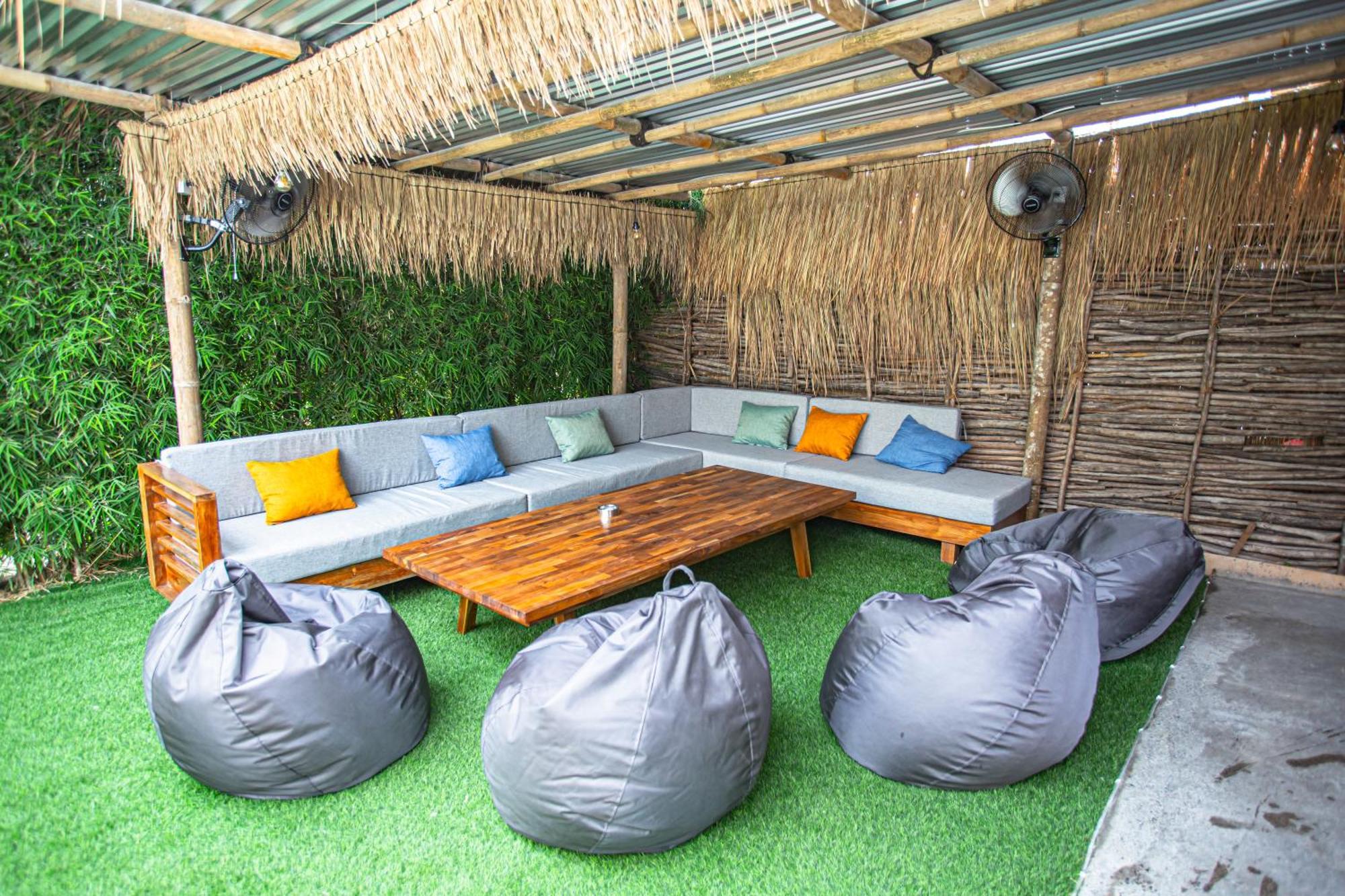 What The Duck Backpackers Canggu Eksteriør bilde