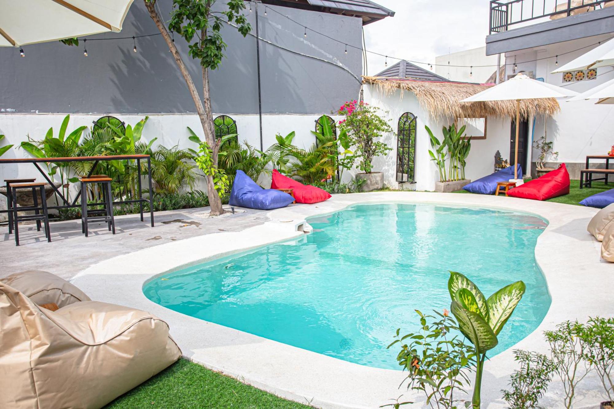 What The Duck Backpackers Canggu Eksteriør bilde