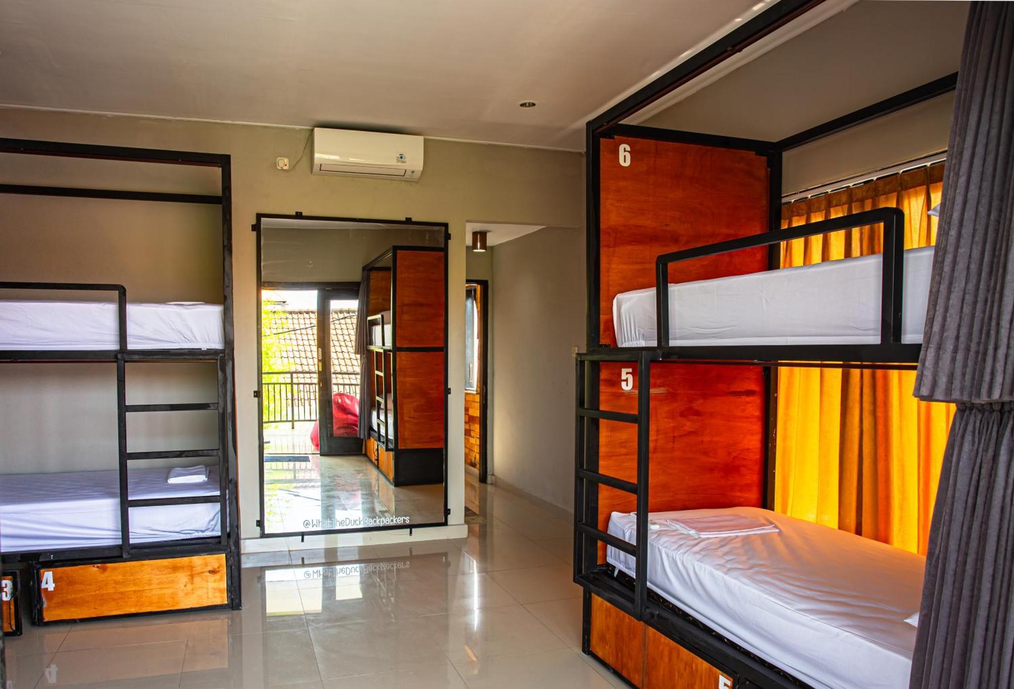 What The Duck Backpackers Canggu Eksteriør bilde